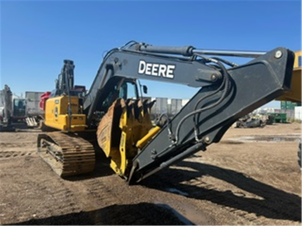 2022 DEERE 200G 5009